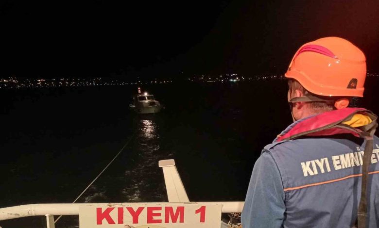 Çanakkale Boğazı’nda içinde 5 kişinin bulunduğu tekne kurtarıldı 1 canakkale bogazinda icinde 5 kisinin bulundugu tekne kurtarildi caf4134c93bf |