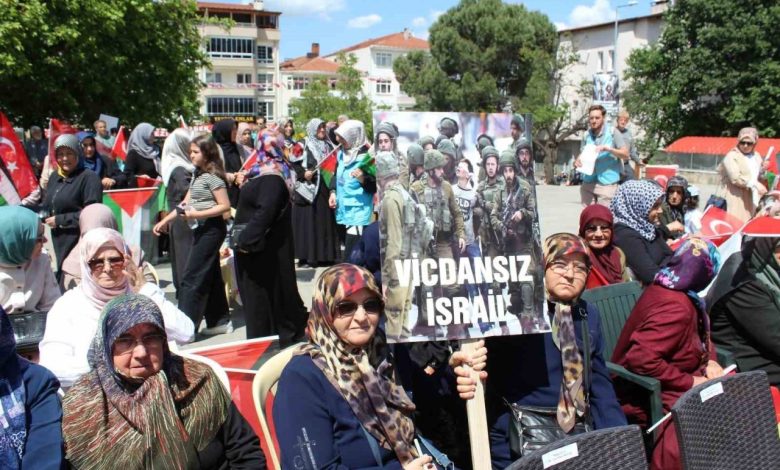 canakkalede gazzeye ses ver konferansi duzenlendi b411a83234c8 |