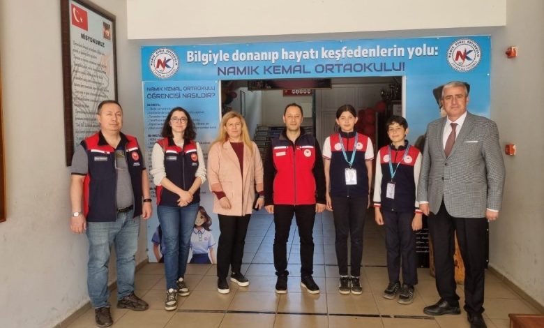 canakkalede genc gida denetcileri kantinleri denetlemeye devam ediyor de461719f9c2 |