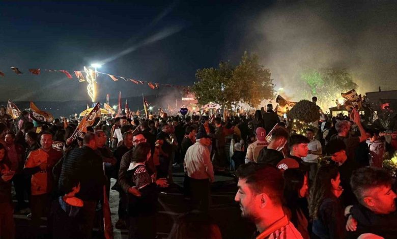 Çanakkale’de şampiyonluk coşkusu 1 canakkalede sampiyonluk coskusu 8595d2b0e5ab |