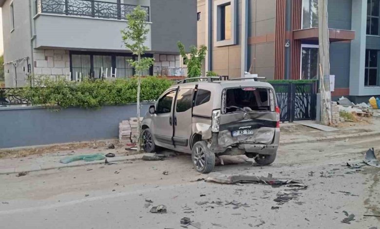Çanakkale’de trafik kazası: 2 yaralı 1 canakkalede trafik kazasi 2 yarali 0944983d5522 |
