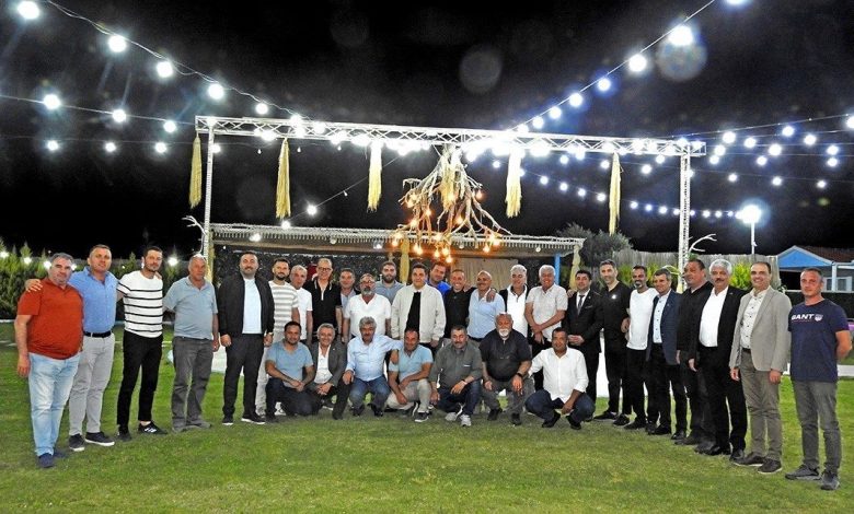 cesme muhtarlar dernegi kurulusunu yemekli toplantiyla kutladi e7dc2e176de4 |