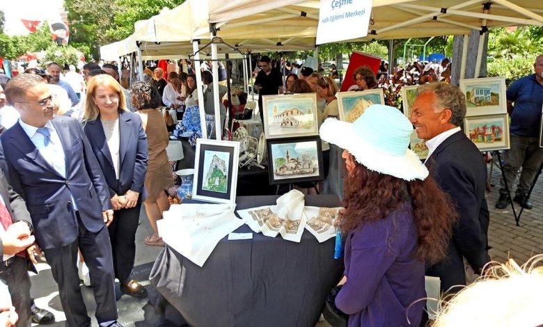Çeşme’nin tarihi güzellikleri suluboya eserlerle hayat buldu 1 cesmenin tarihi guzellikleri suluboya eserlerle hayat buldu bbc7ece8cad5 |