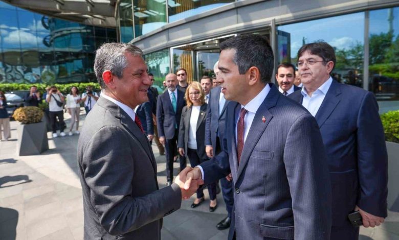 chp genel baskani ozgur ozel tiski ziyaret etti c6fe17bf3130 |