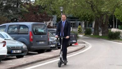 chp kars milletvekili alp pkknin kendini feshetmesini skuter binerek kutladi dd6bc8b0d011 |