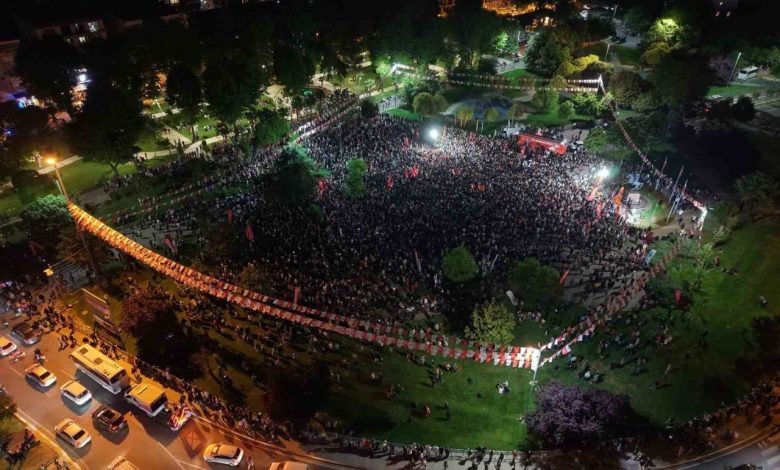 CHP’nin Pendik mitinginde beklenen kalabalık oluşmadı, alan boş kaldı 1 chpnin pendik mitinginde beklenen kalabalik olusmadi alan bos kaldi 9d0e638ba9ab |