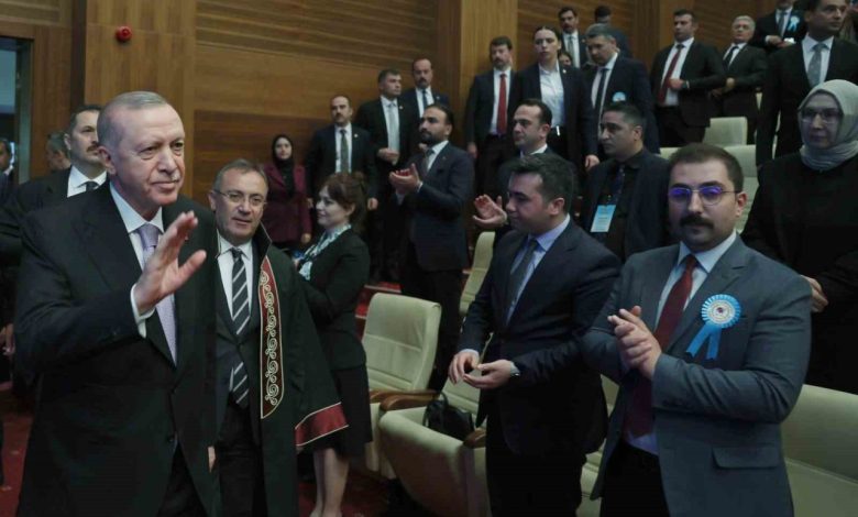 Cumhurbaşkanı Erdoğan: "Kendini devletten üstün görenlerin tepelerine binmeye devam edeceğiz" 1 cumhurbaskani erdogan kendini devletten ustun gorenlerin tepelerine binmeye devam edecegiz f55fb232625c |