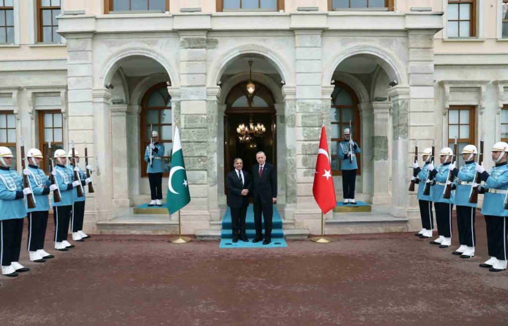 cumhurbaskani erdogan pakistan basbakani serifi kabul etti 72d240ba1984 |