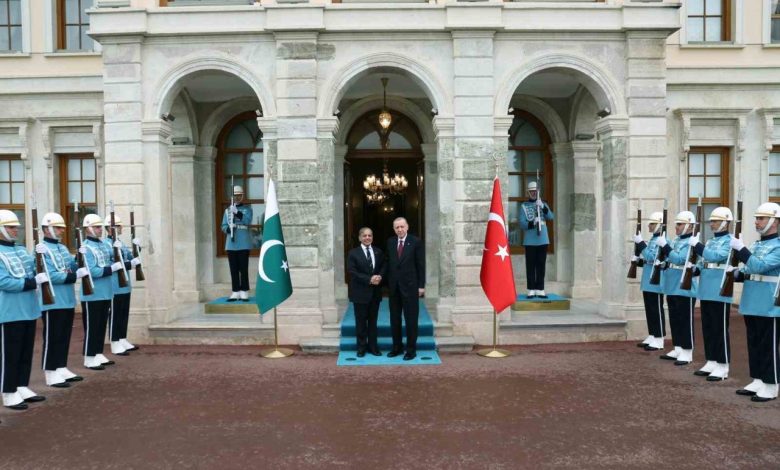 cumhurbaskani erdogan pakistan basbakani serifi kabul etti 72d240ba1984 |
