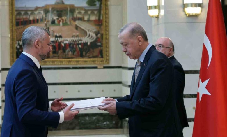 cumhurbaskani erdogana 5 ulkenin buyukelcisinden guven mektubu 9345c5fc72d6 |