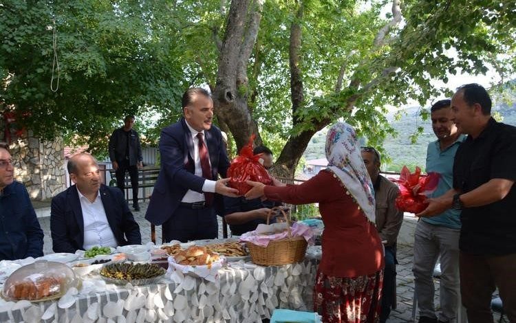 edremitte kaymakam odabasindan arici ziyareti b365750158cc |