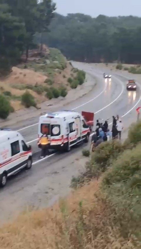 edremitte trafik kazasi sonrasi facianin esiginden donuldu 2d376d0317c7 |