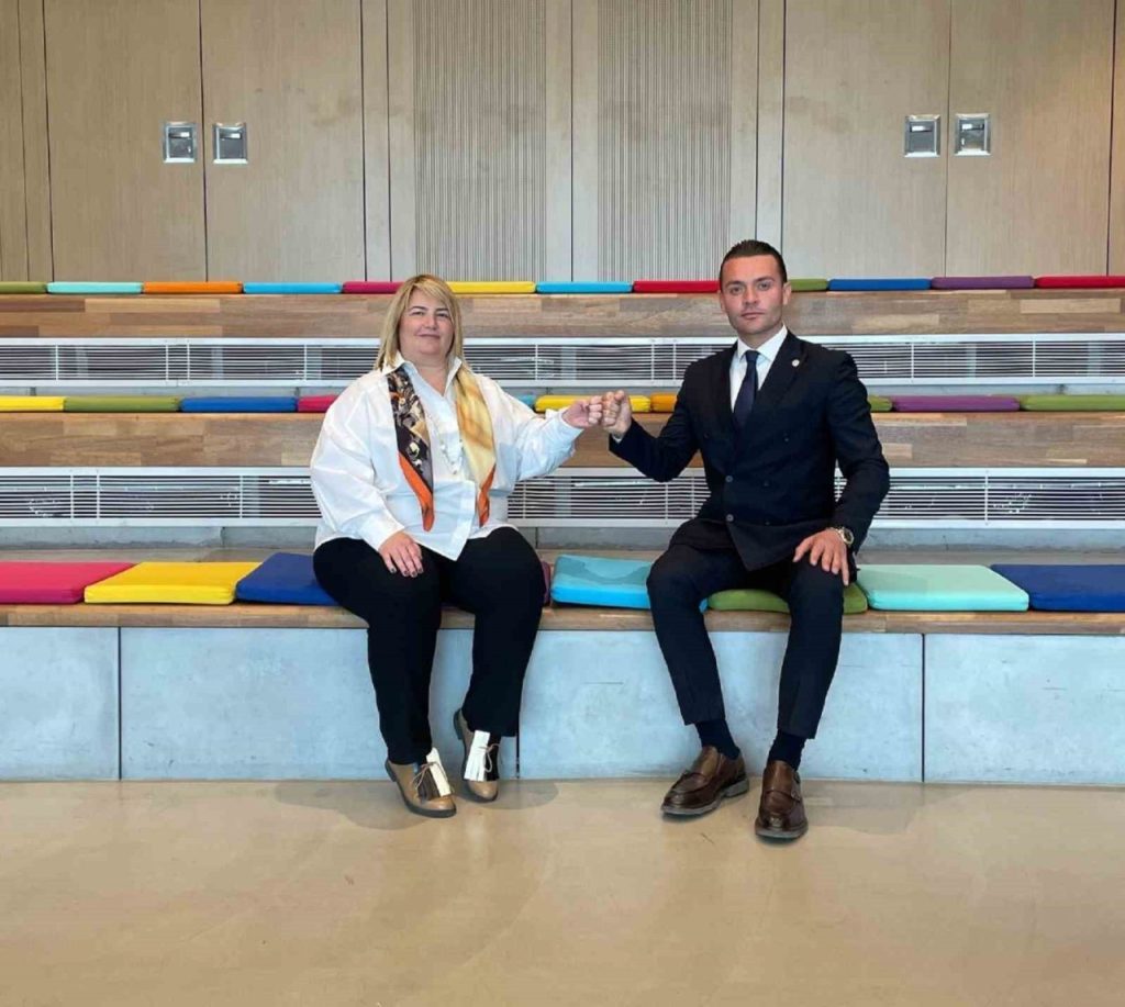 egiad esiaddan dev zirve 59faca4d239c |