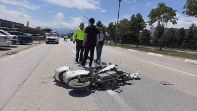 ekipler dakikalarca dil doktu parcalanan bisikletini birakmamak icin direndi 711c895b49a0 |