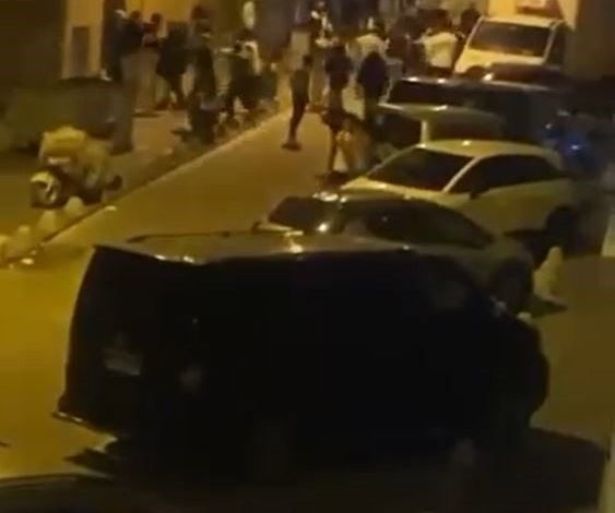 Esenyurt’ta komşular arasındaki köpek kavgasında ortalık savaş alanına döndü 1 esenyurtta komsular arasindaki kopek kavgasinda ortalik savas alanina dondu 8ef77b4c0d10 |