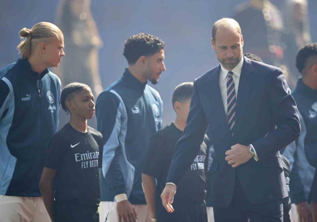 fa cup sampiyonu crystal palace 29f196447b06 |