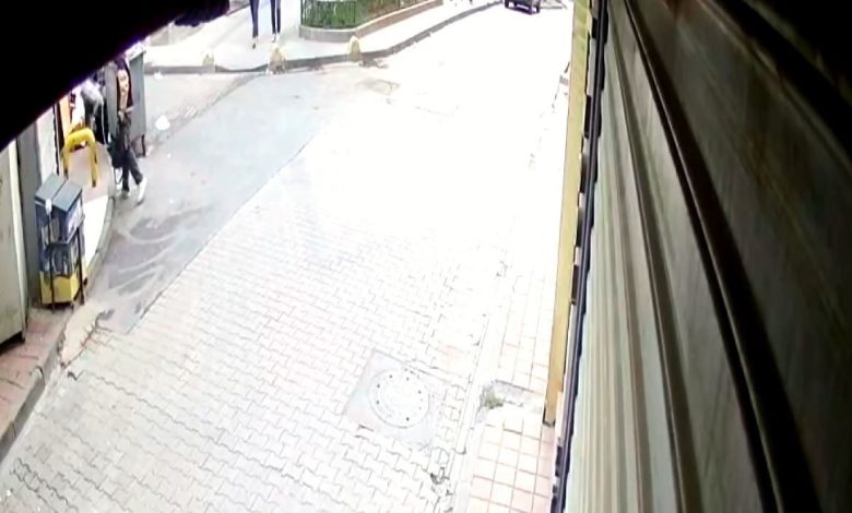 Fatih’te kuyumcu çalışanı pırlanta dolu poşeti çöpe attı, kağıt toplayıcısı bulup aldı 1 fatihte kuyumcu calisani pirlanta dolu poseti cope atti kagit toplayicisi bulup aldi 7470d3a57d24 |