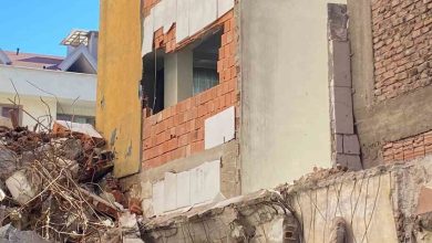 fatihte yikim yapilan binadan kopan moloz parcasi dairenin icerisine girdi 139444d6e313 |