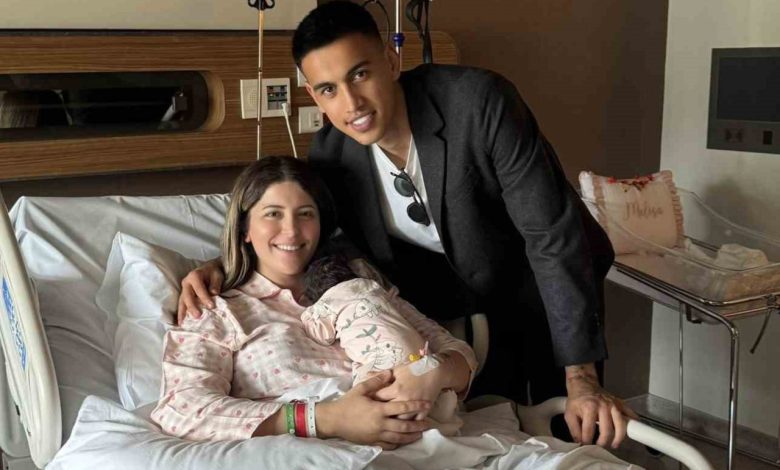 Fenerbahçeli kaleci İrfan Can Eğribayat, 2. kez baba oldu 1 fenerbahceli kaleci irfan can egribayat 2 kez baba oldu 3ba61b46cf73 |