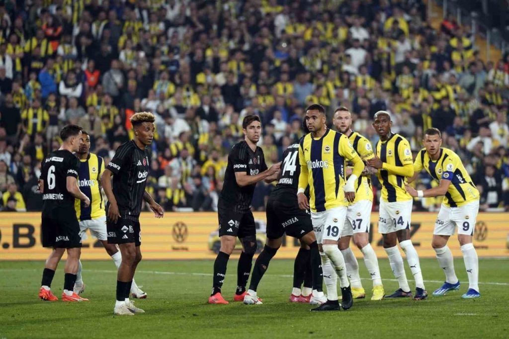 fenerbahcenin 17 maclik yenilmezlik serisi yine derbide sona erdi ce15f275ecda |