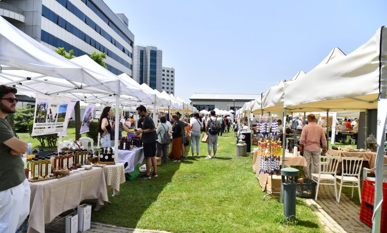 Gastronomi Festivali Renkli Etkinlikleri ile Beğeni Topladı 1 fzaS1DN2yM4mOL9pJ8YxvbTXe5Cd0iR3 |