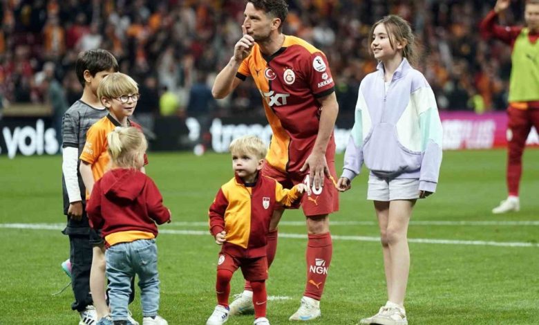 galatasarayda mac sonu 3lusu mertens ve musleradan 031df3f11a4d |