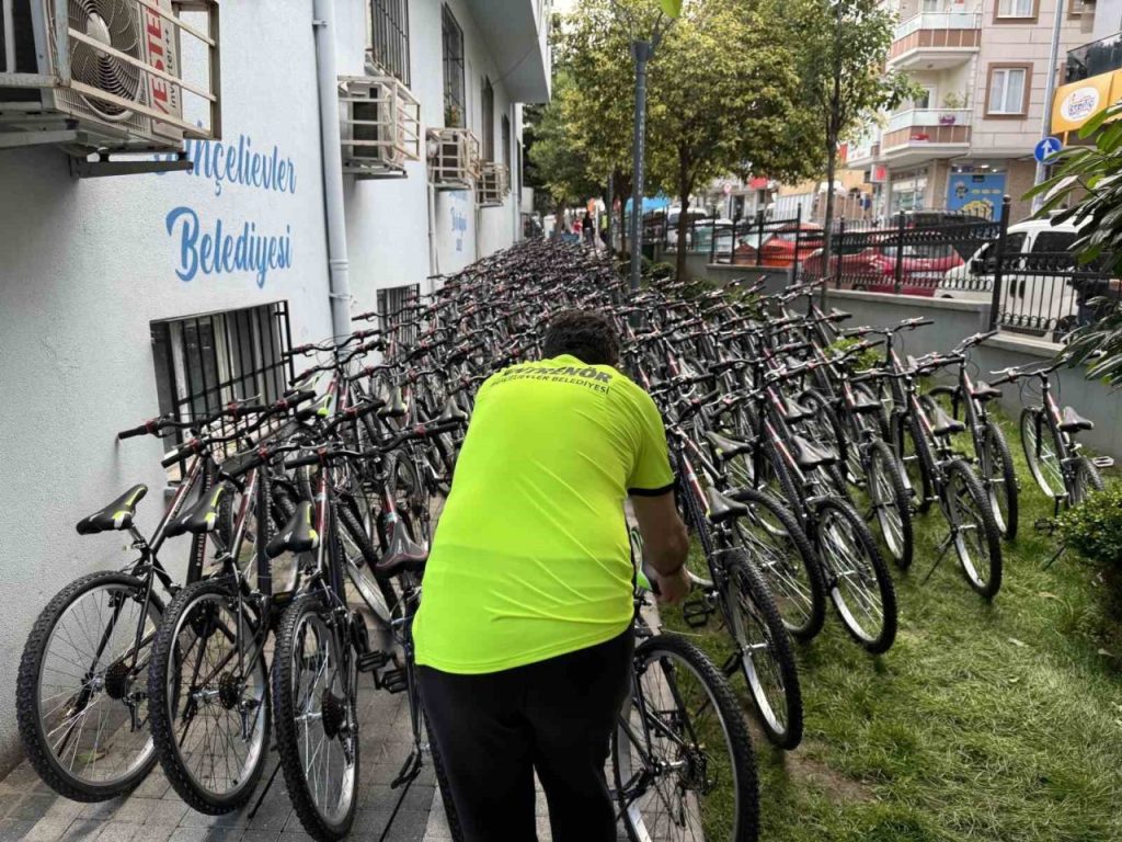 gungorende bir is yerinde lazer kesim makinasi patladi 4 isyeri ve 2 arac hasar gordu a6061eb08cda |