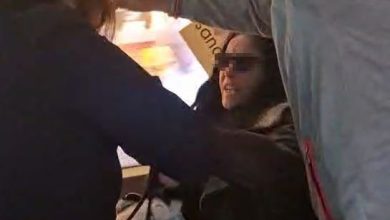 istanbulda tramvayda yolcularin koltuk kavgasi kamerada cb30b19922ca |
