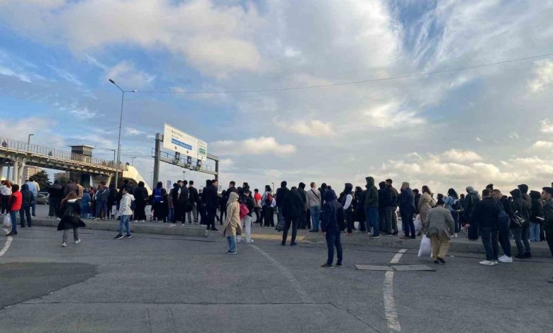 İstanbul’un toplu ulaşım çilesi bitmiyor 1 istanbulun toplu ulasim cilesi bitmiyor 9b5378747b86 |