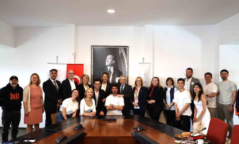 İzmir Ekonomi Üniversitesi ve Türkiye Yelken Federasyonu’ndan örnek iş birliği 1 izmir ekonomi universitesi ve turkiye yelken federasyonundan ornek is birligi 5f46dabae402 |