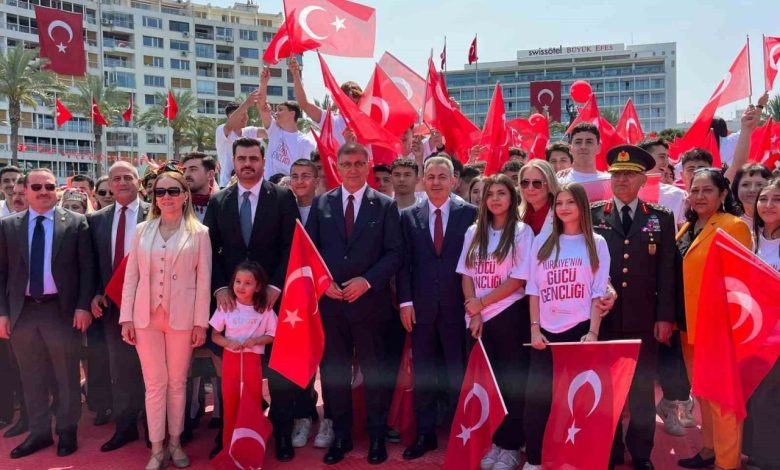 izmirde 19 mayis coskuyla kutlandi d95bea120286 |