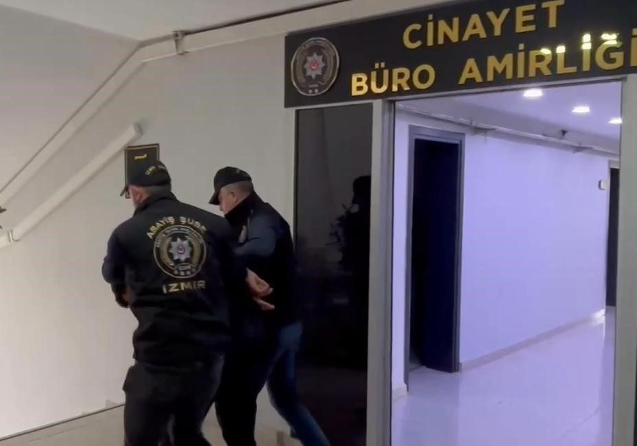 izmirde aileler arasinda kiz alip verme meselesi kanli bitti 1 olu 9 tutuklama 9cfcb904edd8 |