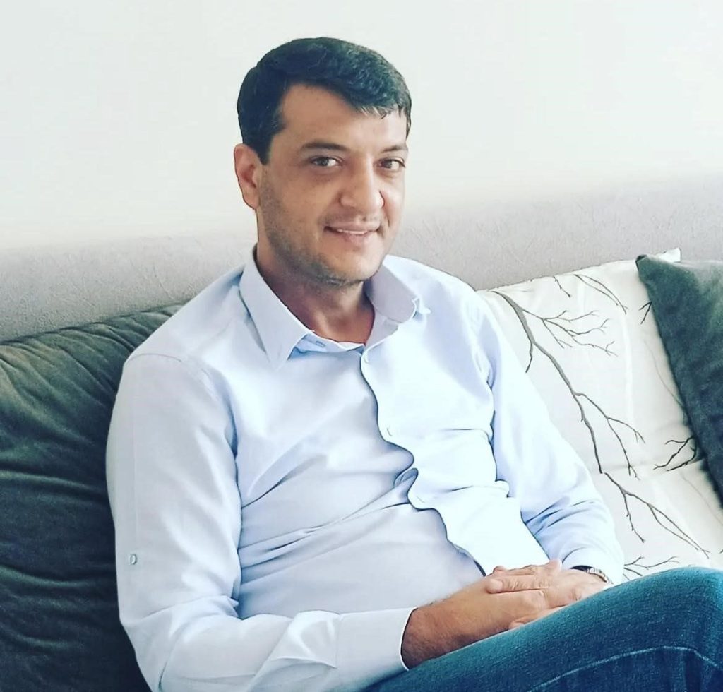 izmirde karisi tarafindan tabancayla vurulan adam oldu 909215e1fb46 |