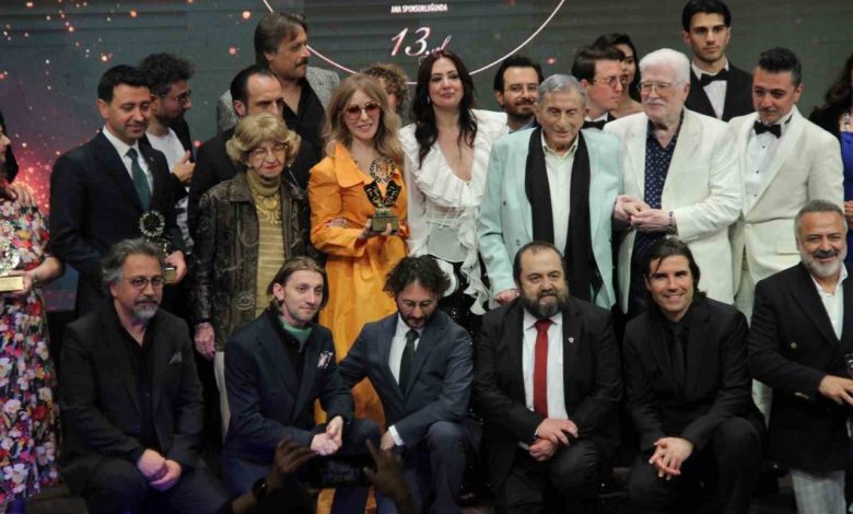 İzmir’den yükselen tiyatro ruhu Türkiye’yi bir kez daha kucakladı 1 izmirden yukselen tiyatro ruhu turkiyeyi bir kez daha kucakladi d39526b4acbe |