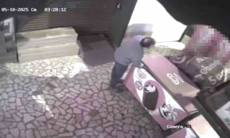 Kadıköy’de kuruyemişçiden dondurma hırsızlığı kamerada 1 kadikoyde kuruyemisciden dondurma hirsizligi kamerada 8be13012c84e |