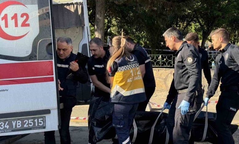 kagithanede bir kisinin hayatini kaybettigi feci kaza kamerada b1f2a3fca110 |