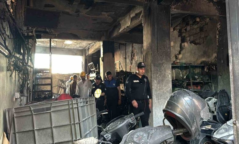 kagithanede tamirhanedeki patlamada olen gencin cenazesi adli tip kurumuna kaldirildi 680716141248 |