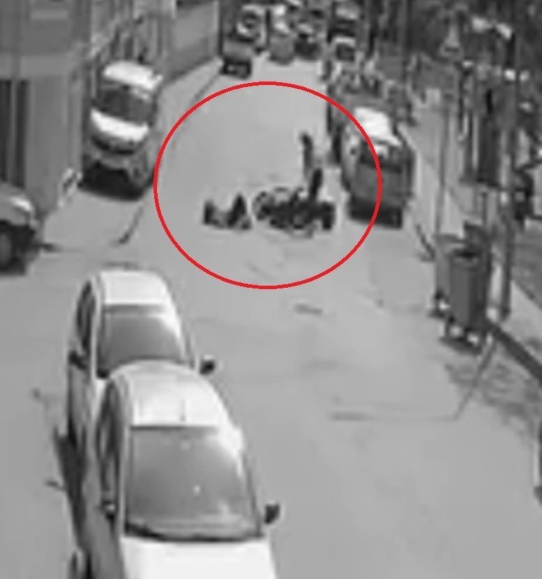 karsiya gecen kadina carpti yaraliyi olay yerinde birakip kacti da3866100019 |