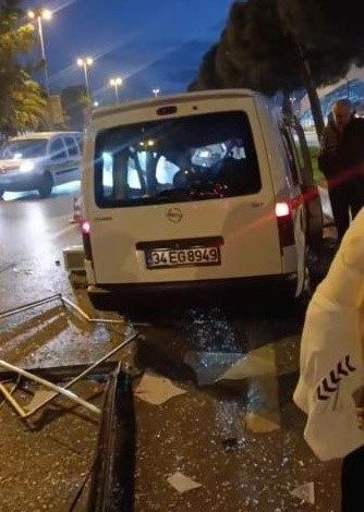 kartalda reklam panosuna carpan arac karsi seride gecti b7772c88ba10 |
