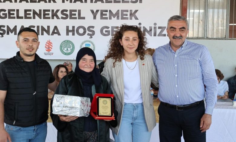 kayalar mahallesinde yoresel yemek yarismasi yapildi 4ba43c9c43b3 |