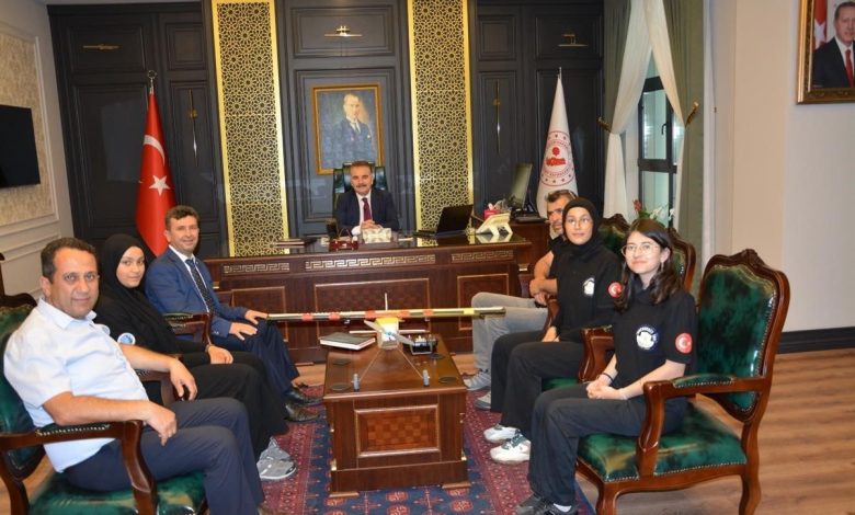 kaymakam odabas robotik sampiyonlari agirladi 88fae27c4ca3 |