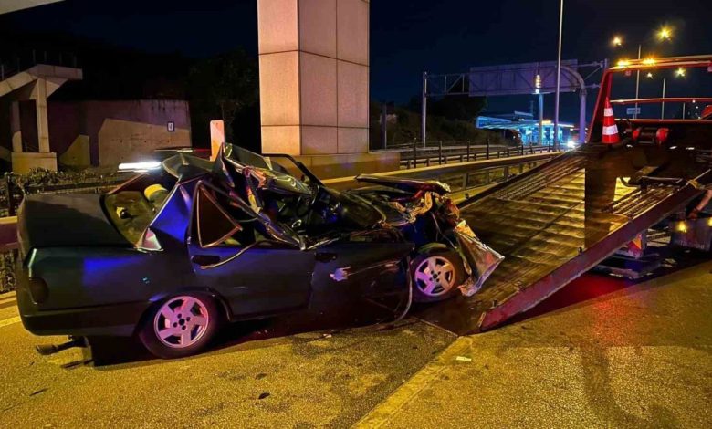 Kontrolden çıkan otomobil önce tıra sonra bariyerlere çarptı: 1 ağır yaralı 1 kontrolden cikan otomobil once tira sonra bariyerlere carpti 1 agir yarali a965daf65b46 |