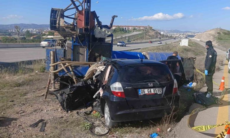 kontrolden cikan otomobil sondaj makinesine carpti anne ve oglu hayatini kaybetti c6d3f8fd18e7 |