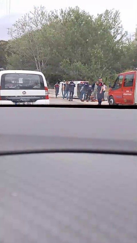 kontrolden cikan otomobil takla atti 5d0c8d6709ab |