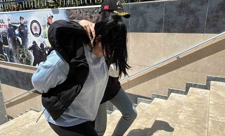 Küçükçekmece’de iş adamından haraç isteyen şüpheli yakalandı: Kadın olduğu ortaya çıktı 1 kucukcekmecede is adamindan harac isteyen supheli yakalandi kadin oldugu ortaya cikti 2fb1b1a846a7 |