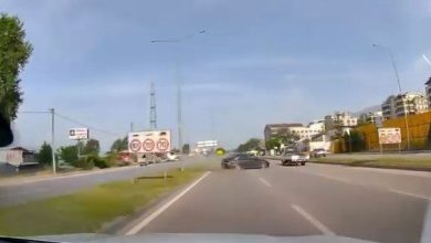lastigi patlayan otomobil karsi seride uctu fc63a2a5b69f |