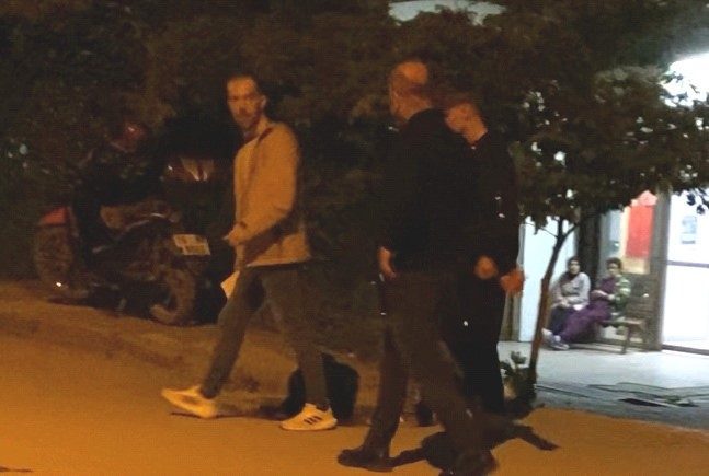 "Lazer tutma" kavgası: 2 kişi bıçaklandı 1 lazer tutma kavgasi 2 kisi bicaklandi ed32075265a0 |