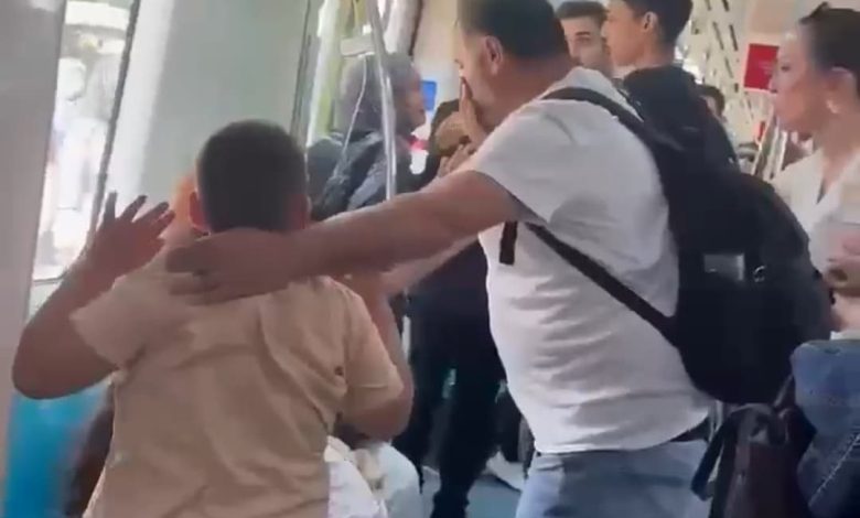 marmarayda cocuklarinin yaninda babayi darbeden iki sahis yakalandi 21f073a72aa6 |