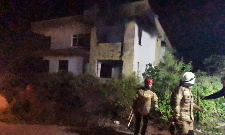 metruk bina alevlere teslim oldu 739a100e5dc9 |