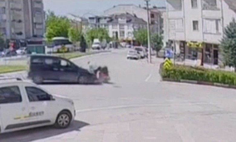 motosikletli muhtarin karistigi kaza kamerada 1518a39cb10e |